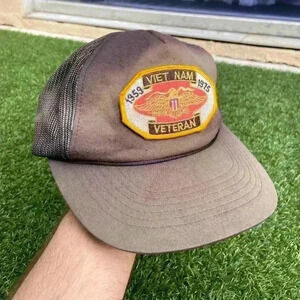 VTG 80’s Vietnam Veteran Military Trucker Hat.